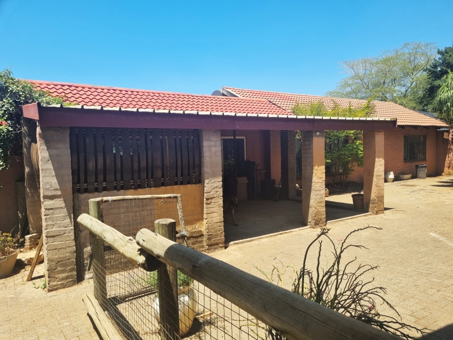 Commercial Property for Sale in Waterval East North West